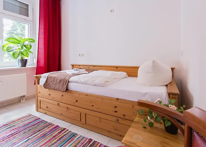 Gaestezimmer IV Einzelzimmer In Unterkunft Mit Gemeinschaftsbad Und Gemeinschaftskueche Chemnitz