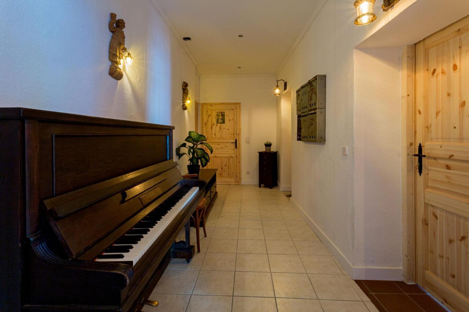 Homestay Gaestezimmer Iv Einzelzimmer In Mit Gemeinschaftsbad Und Gemeinschaftskueche